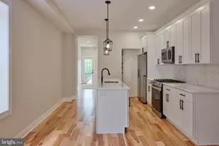 32 S State St, Newtown, PA 18940 - Photo 11