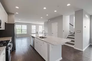 2305 Maci's Cir, Warrington, PA 18976 - Photo 9