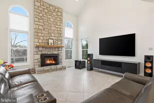 4 Sunrise Dr, Doylestown, PA 18901 - Photo 13