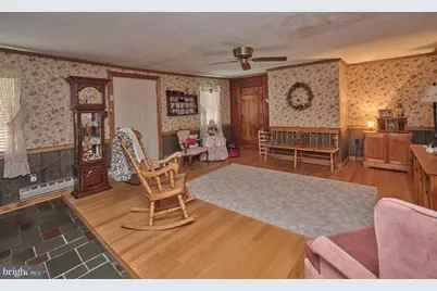 301 Main Street, Hulmeville, PA 19047 - Photo 9