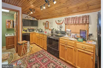 301 Main Street, Hulmeville, PA 19047 - Photo 5