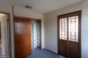 273 Birch Dr, Levittown, PA 19054 - Photo 17