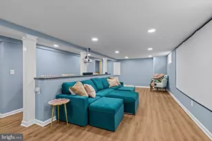 108 W Maple Ave, Morrisville, PA 19067 - Photo 27