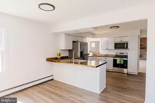 21 Velvet Ln, Levittown, PA 19054 - Photo 7