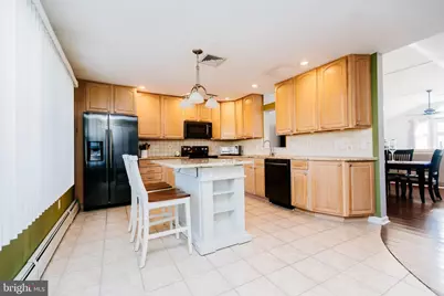 72 Thornridge Drive, Levittown, PA 19054 - Photo 7