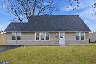 152 Junewood Dr, Levittown, PA 19055 - Photo 3