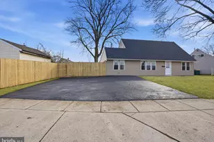 152 Junewood Dr, Levittown, PA 19055 - Photo 3