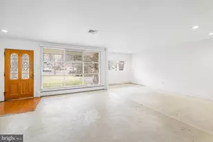 1090 Rozel Ave, Southampton, PA 18966 - Photo 3