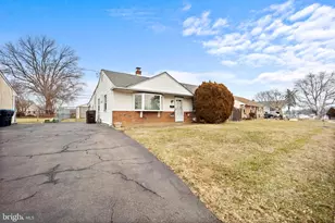 2836 Windsor Dr, Bensalem, PA 19020 - Photo 31