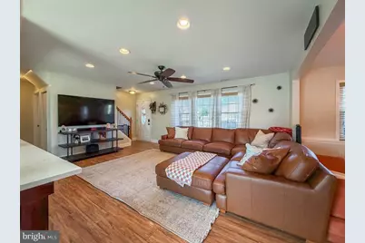 18 Jump Hill Road, Levittown, PA 19056 - Photo 5