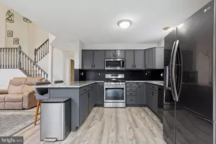 1468 Sweetbriar Dr, Jamison, PA 18929 - Photo 5