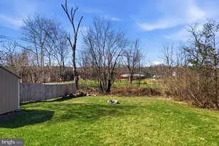 87 W Park Ave, Sellersville, PA 18960 - Photo 29