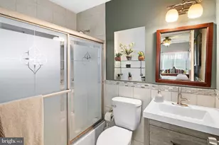 5 Glenwood Ln, Levittown, PA 19055 - Photo 17