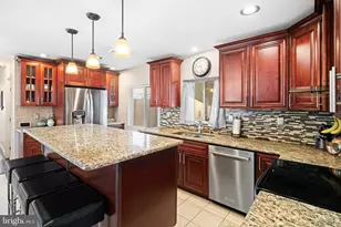 5 Glenwood Ln, Levittown, PA 19055 - Photo 11