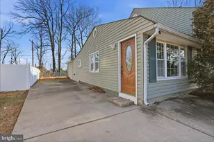 118 Wildflower Rd, Levittown, PA 19057 - Photo 5