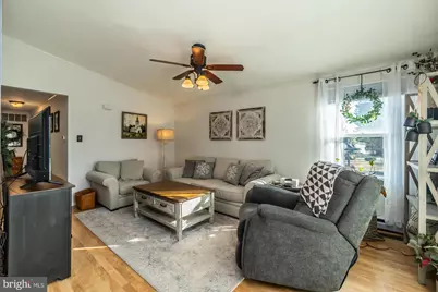 858 Avenue E #E, Langhorne, PA 19047 - Photo 3