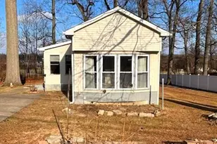 4543 Magnolia Ave, Feasterville-Trevose, PA 19053 - Photo 3