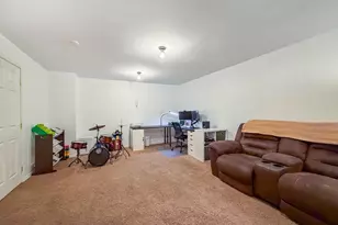 738 Bridgeview Rd, Feasterville-Trevose, PA 19053 - Photo 47