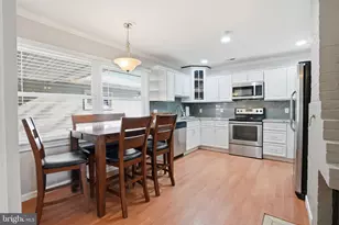 59 Graystone Ln, Levittown, PA 19055 - Photo 5