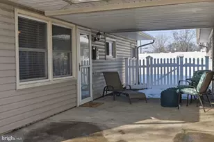 59 Graystone Ln, Levittown, PA 19055 - Photo 3