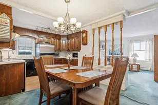 423 Magnolia Dr, Levittown, PA 19054 - Photo 9