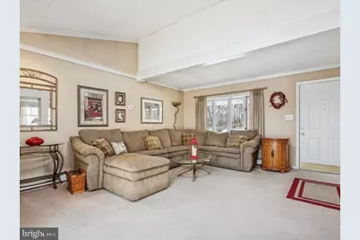 423 Magnolia Drive, Levittown, PA 19054 - Photo 7