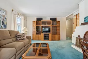 423 Magnolia Dr, Levittown, PA 19054 - Photo 19