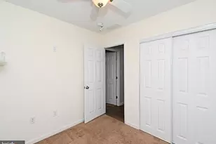 19 Walnut Ln, Levittown, PA 19054 - Photo 35