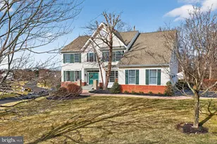 8 Stallion Cir, Upper Holland, PA 19053 - Photo 5