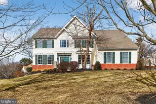 8 Stallion Cir, Upper Holland, PA 19053 - Photo 3