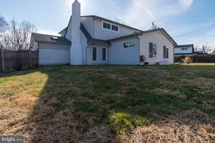 55 Hollow Rd, Levittown, PA 19056 - Photo 29