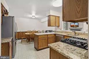 66 Laurel Cir, Newtown, PA 18940 - Photo 15