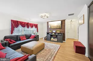 45 Nickelhill Ln, Levittown, PA 19054 - Photo 5