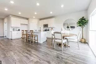 438 Liberty Trl, Sellersville, PA 18960 - Photo 3