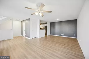 238 Colette Ct, Levittown, PA 19057 - Photo 5