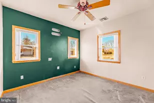 215 Blough Ct, Fairless Hills, PA 19030 - Photo 9