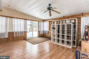 1036 Oakwood Dr, Warminster, PA 18974 - Photo 13