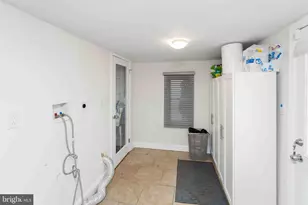 137 Idlewild Rd, Levittown, PA 19057 - Photo 23