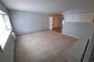 35 Viking Ln, Levittown, PA 19054 - Photo 3