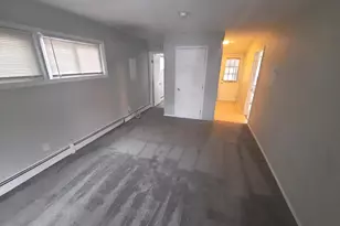 35 Viking Ln, Levittown, PA 19054 - Photo 5