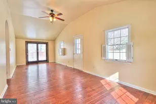 9 Maple Ln, Doylestown, PA 18901 - Photo 5