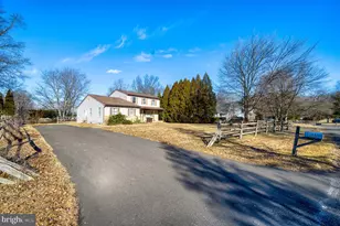 2166 Wayne Dr, Jamison, PA 18929 - Photo 1