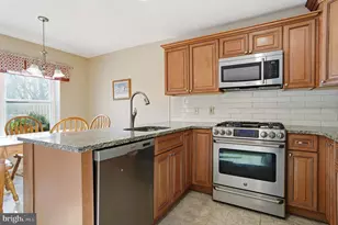 1613 Lakeview Cir, Yardley, PA 19067 - Photo 11