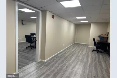 304 Corporate Drive E #E, Langhorne, PA 19047 - Photo 3