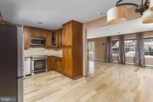 90 Cobalt Ridge Dr E, Levittown, PA 19057 - Photo 9