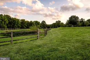 705 Ridgeview Ct, Sellersville, PA 18960 - Photo 17