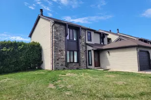 710 Trowbridge Dr, Southampton, PA 18966 - Photo 1