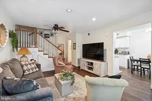 217 Saratoga Ct, Warminster, PA 18974 - Photo 3