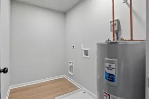 2822 Ave E, Levittown, PA 19056 - Photo 11