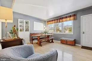 15 Maple Ave, Line Lexington, PA 18932 - Photo 5